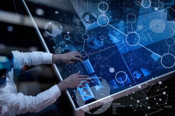 文科生轉戰計算機硬件開發 機遇、挑戰與建議